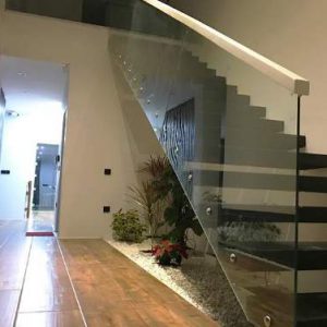 نصب نرده شیشه ای و هندریل شیشه ای