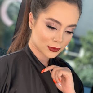 آموزش ميكاپ عروس با لوازم آرايش در اصفهان